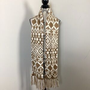 Old Navy Women’s Cream Tan Big Stitch Thick Scarf with Fringes